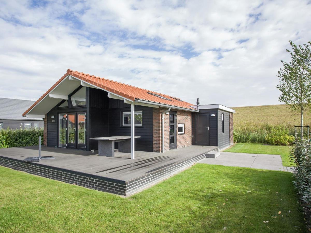 Holiday Home In Kattendijke With Terrace Bagian luar foto
