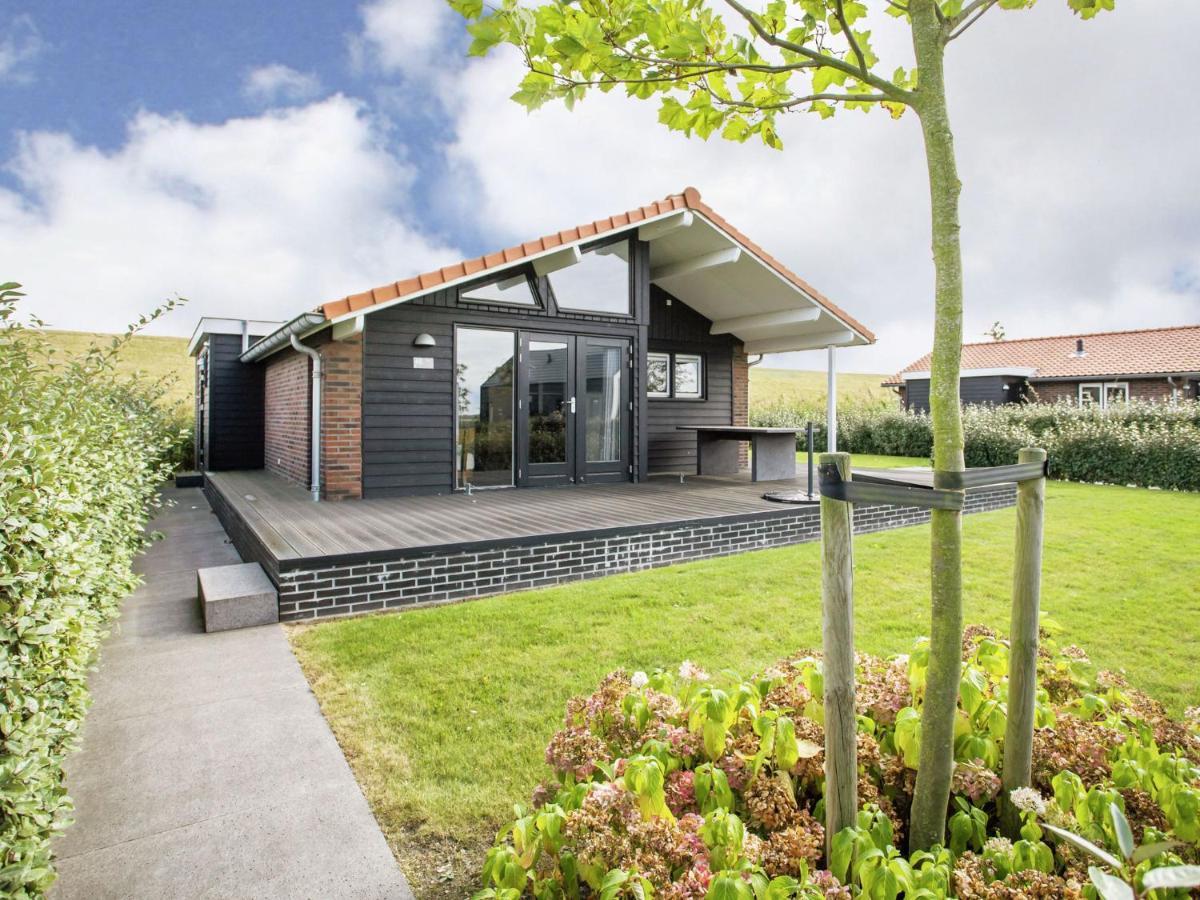 Holiday Home In Kattendijke With Terrace Bagian luar foto