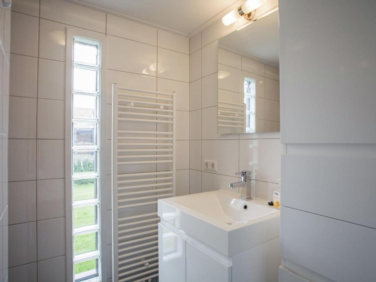 Holiday Home In Kattendijke With Terrace Bagian luar foto