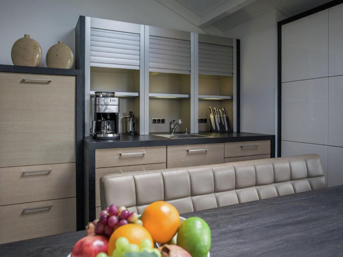 Holiday Home In Kattendijke With Terrace Bagian luar foto