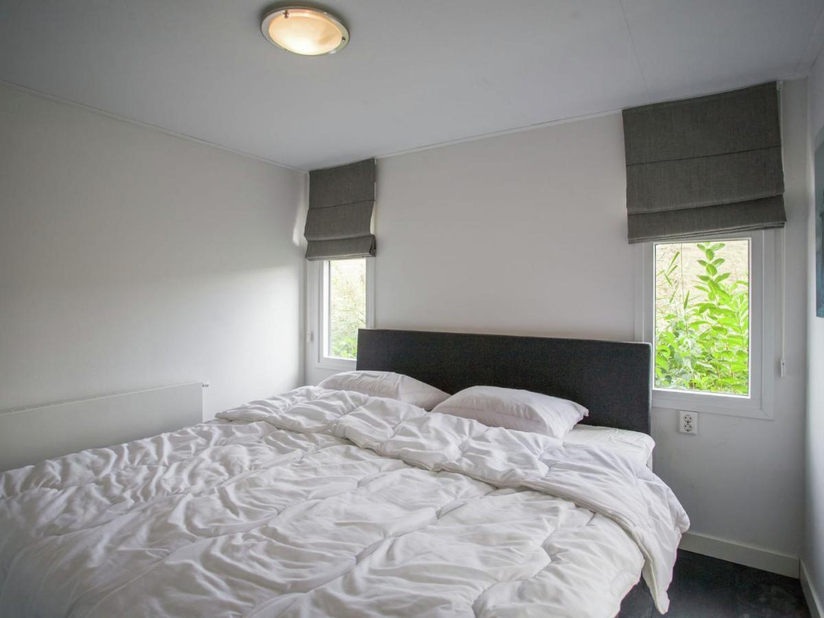 Holiday Home In Kattendijke With Terrace Bagian luar foto