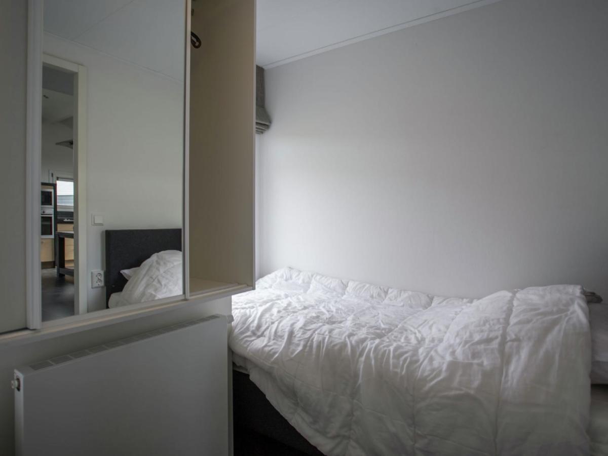 Holiday Home In Kattendijke With Terrace Bagian luar foto